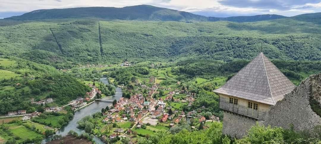 Naid Apartmani Kulen Vakuf Buitenkant foto