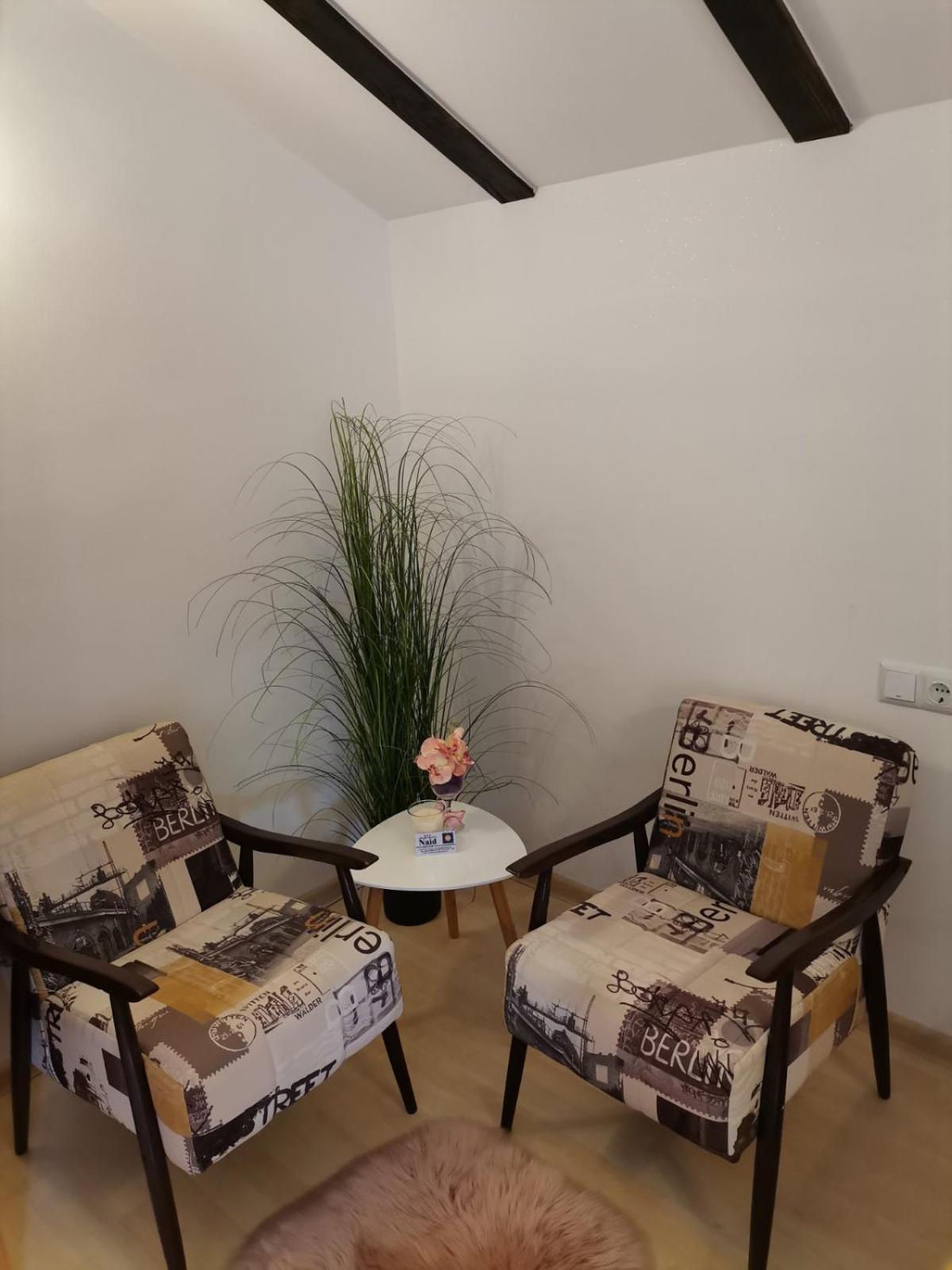 Naid Apartmani Kulen Vakuf Kamer foto