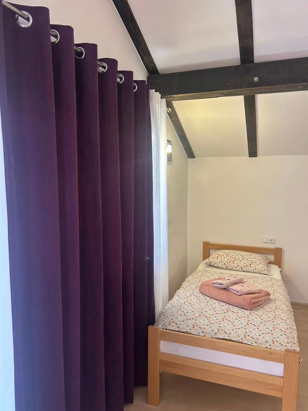 Naid Apartmani Kulen Vakuf Buitenkant foto