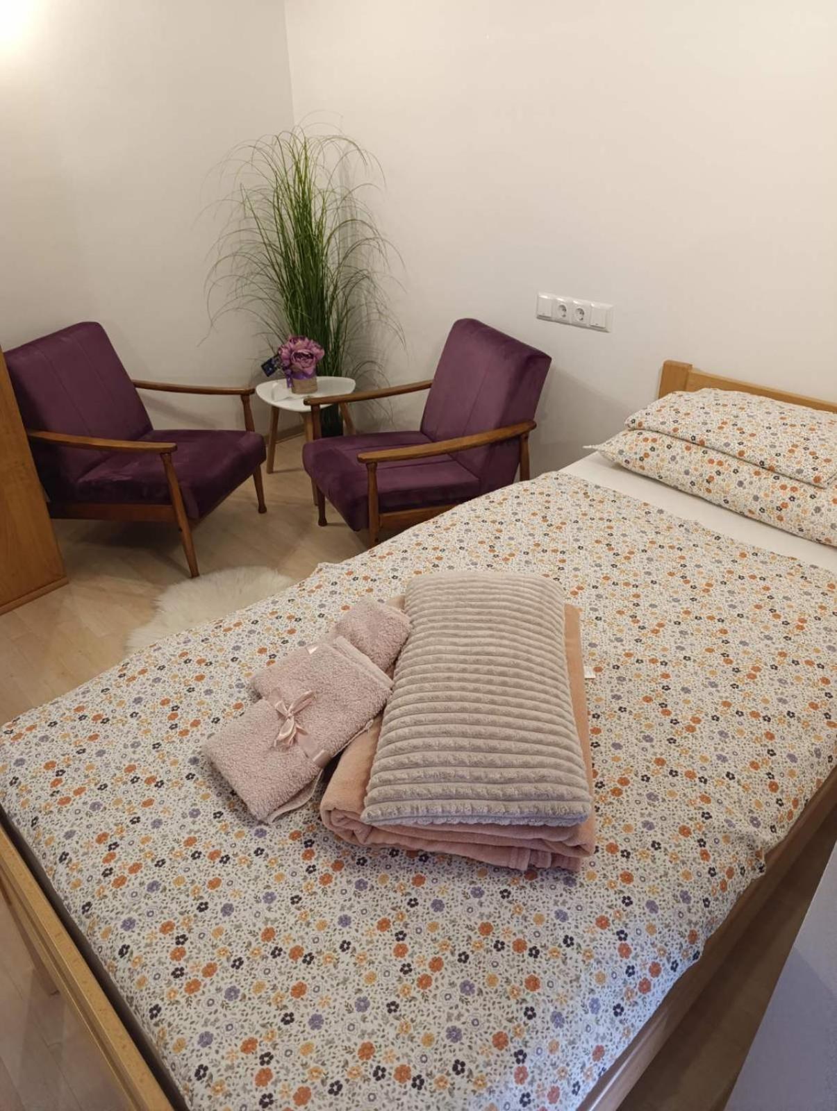 Naid Apartmani Kulen Vakuf Buitenkant foto