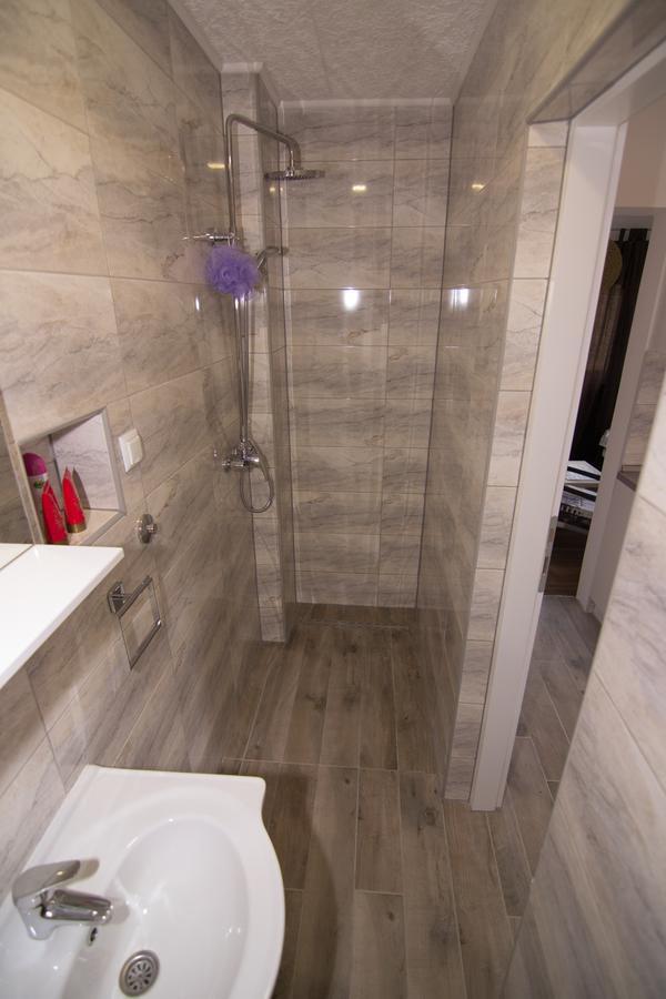 Naid Apartmani Kulen Vakuf Buitenkant foto