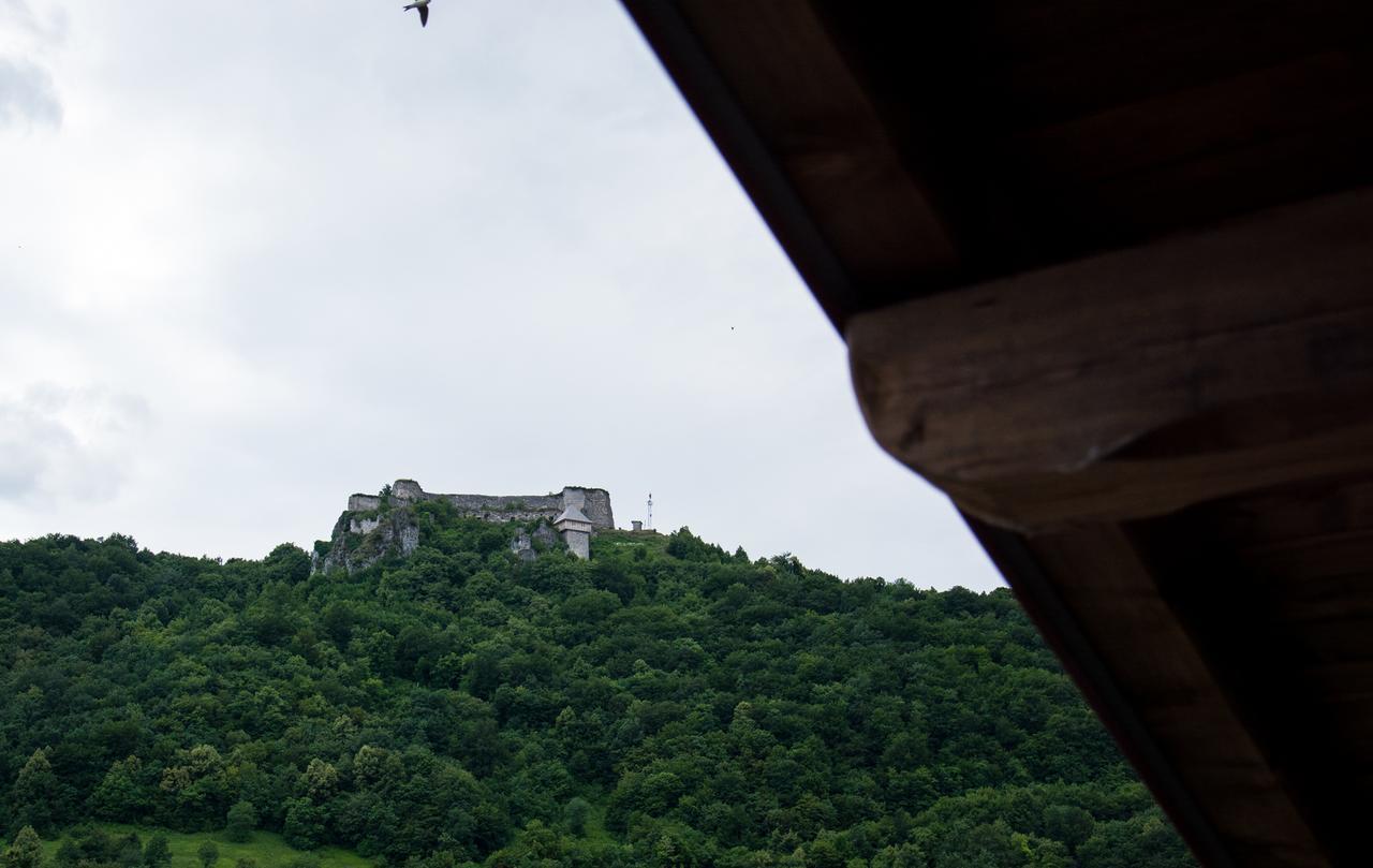 Naid Apartmani Kulen Vakuf Buitenkant foto